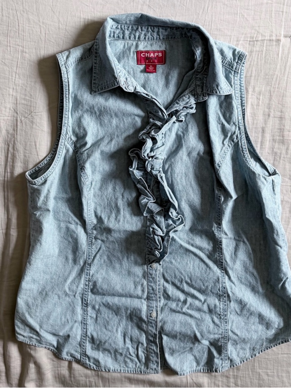 Chaps Denim Denim Ruffle Front Sleeveless Shirt Light Blue Women’s XL Princess